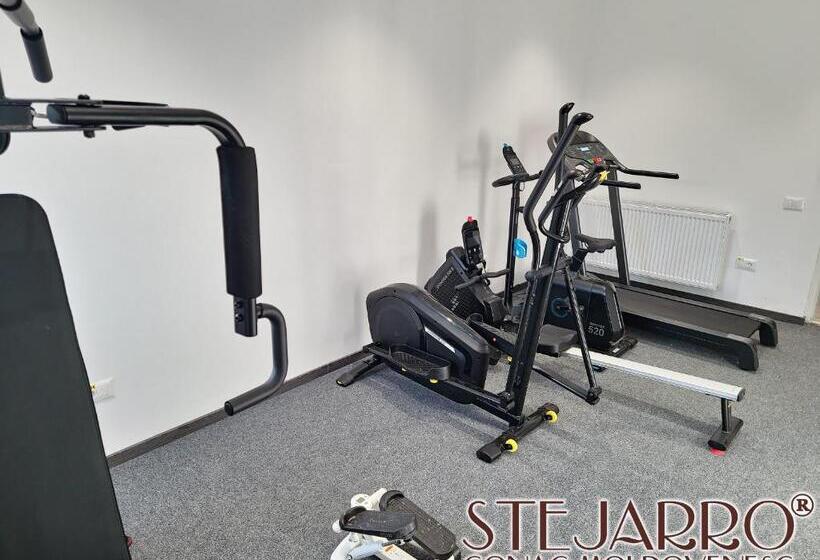 فندق Stejarro Conac Moldovenesc