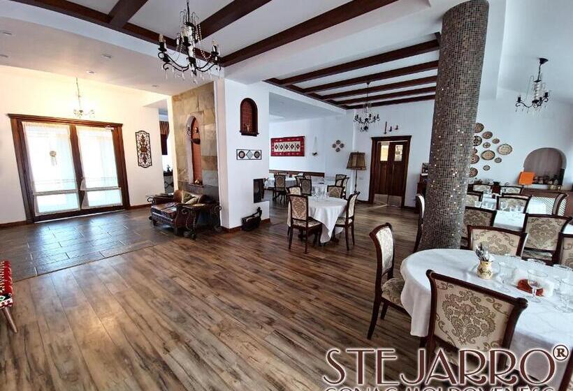 فندق Stejarro Conac Moldovenesc