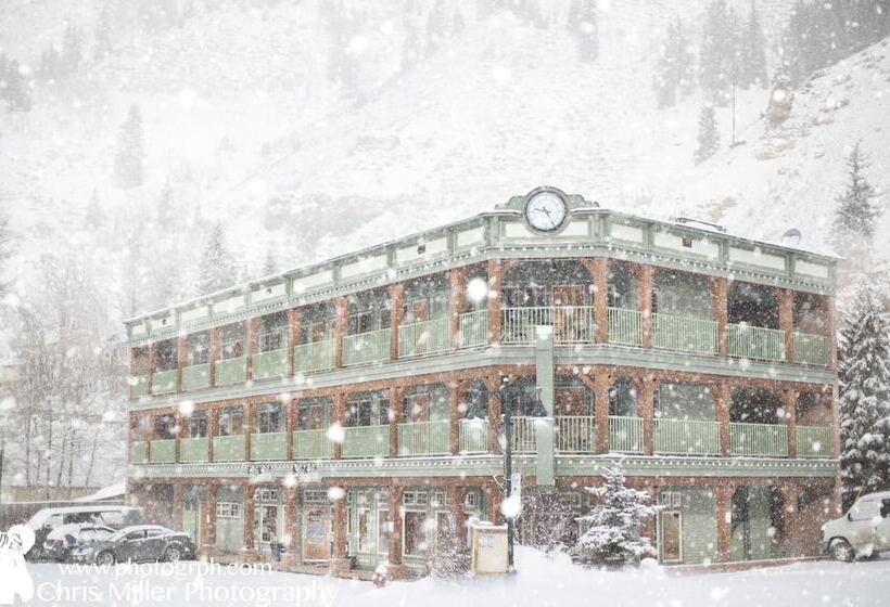 فندق The Green Bridge Inn