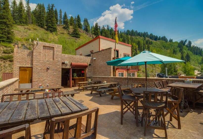 فندق The Green Bridge Inn