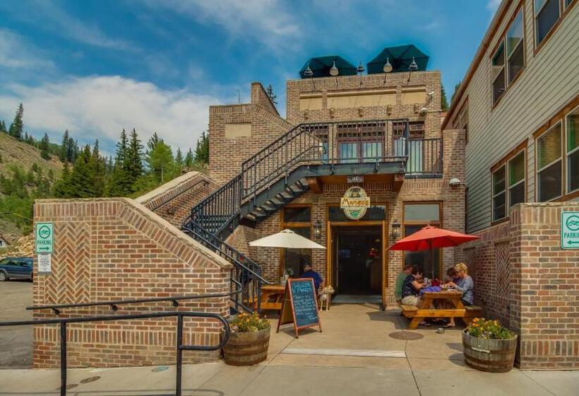 فندق The Green Bridge Inn