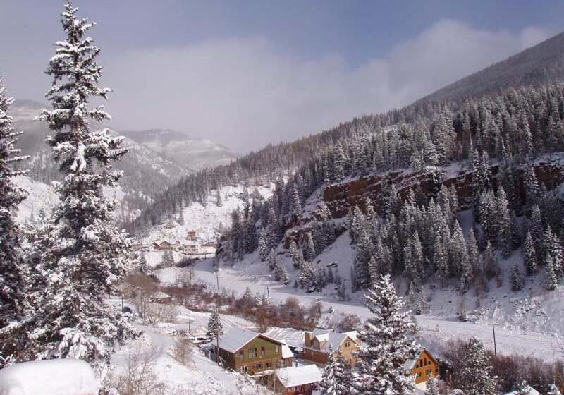 فندق The Green Bridge Inn