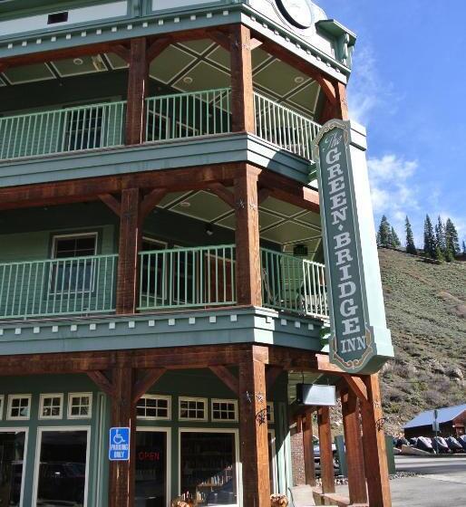 فندق The Green Bridge Inn