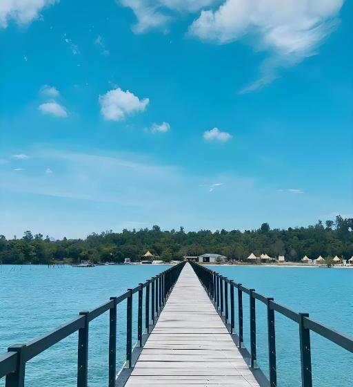 Kiki Beach Resort, Batam