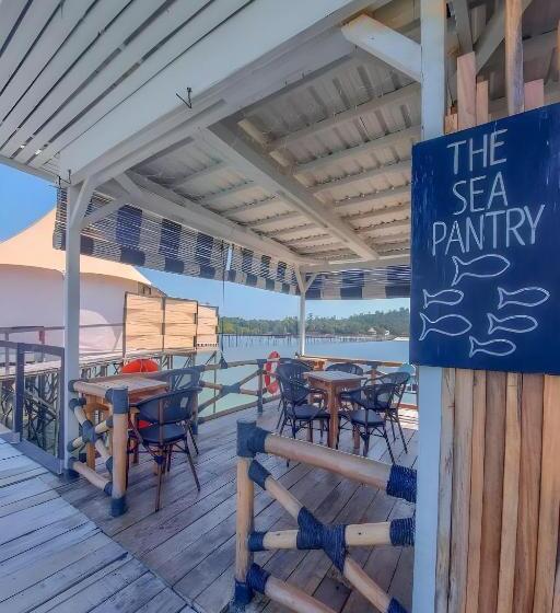 Kiki Beach Resort, Batam