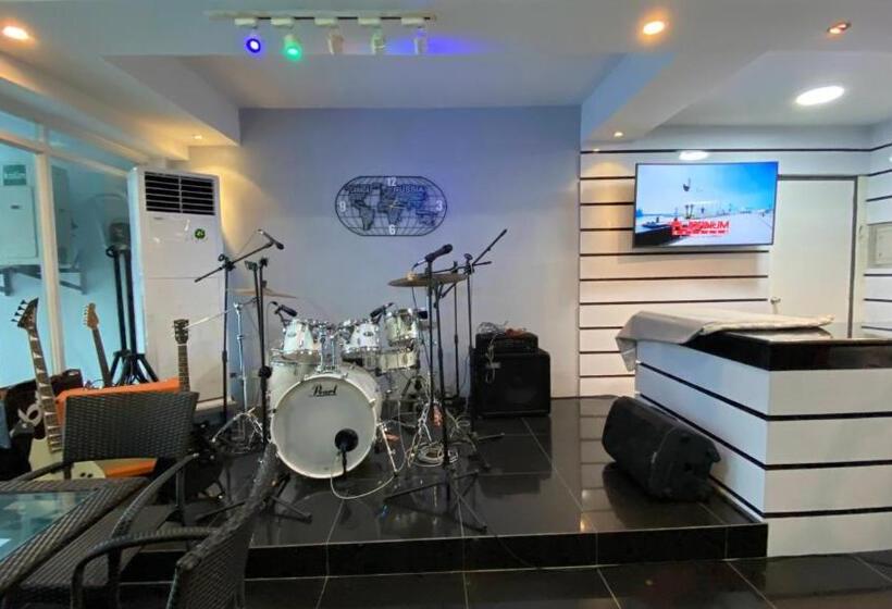 L’hyacinth Hotel And Resort