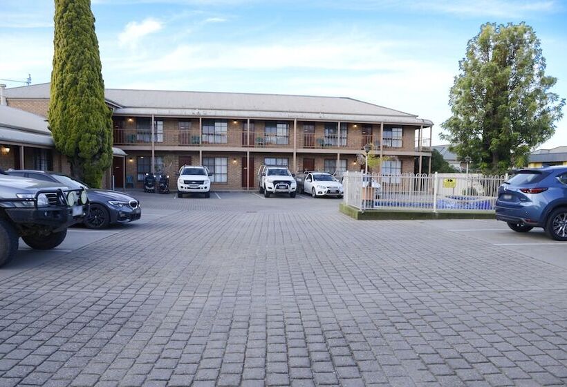 מוטל Rodney Motor Inn