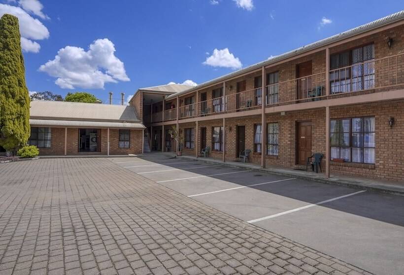 מוטל Rodney Motor Inn