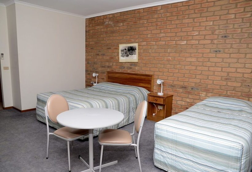 מוטל Rodney Motor Inn