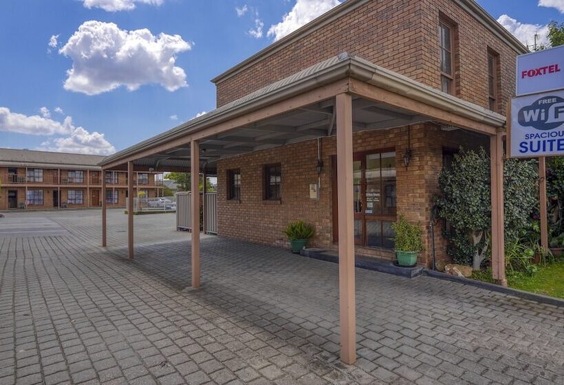 מוטל Rodney Motor Inn