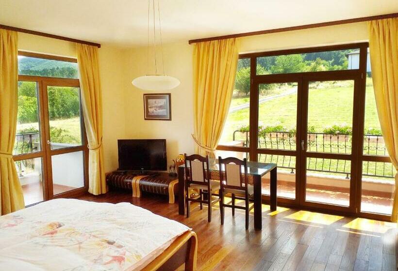 Пансион стаи за гости Lavender Lozen