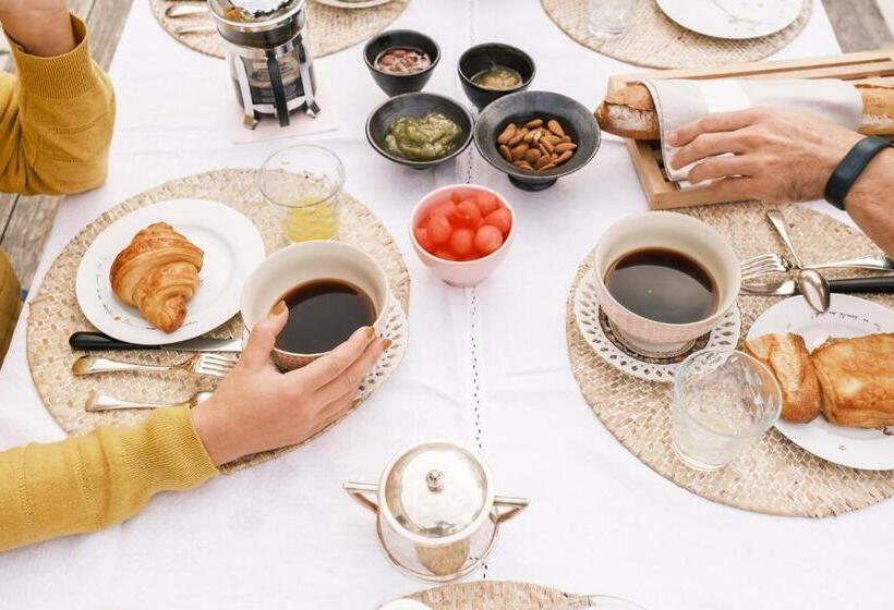 ペンション A L Ombre Du Figuier