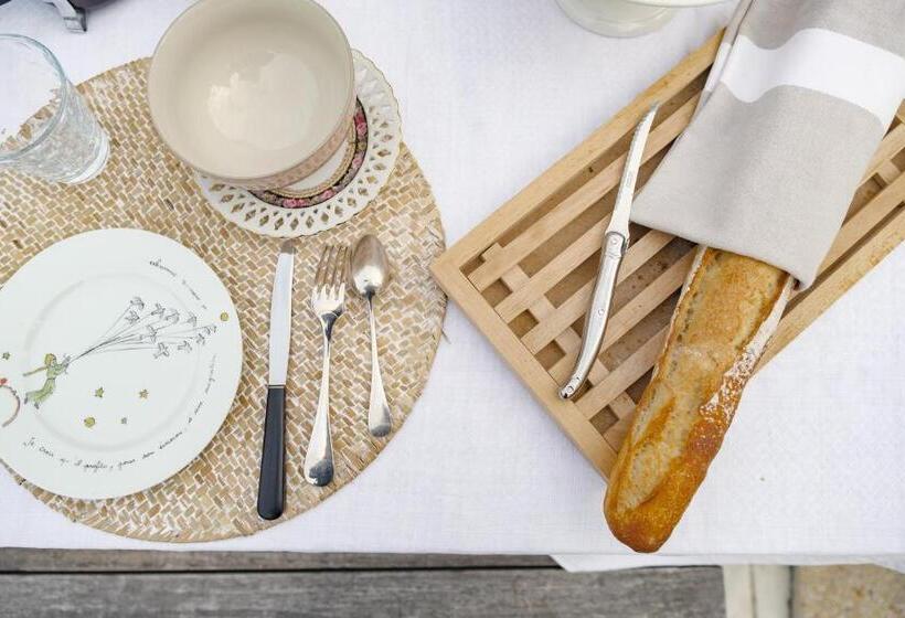 ペンション A L Ombre Du Figuier