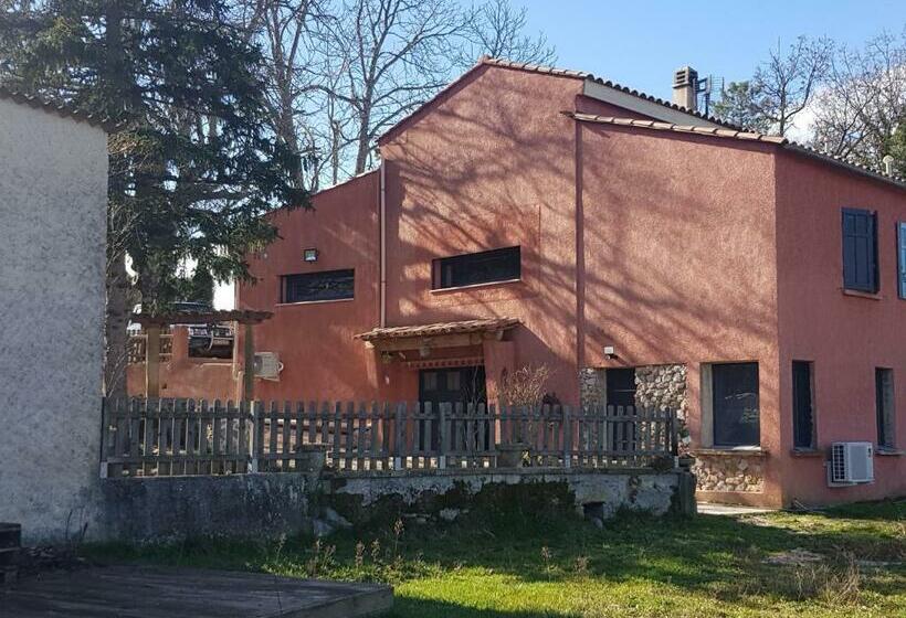 Пансион Cocon Au Pied De La Sainte Baume