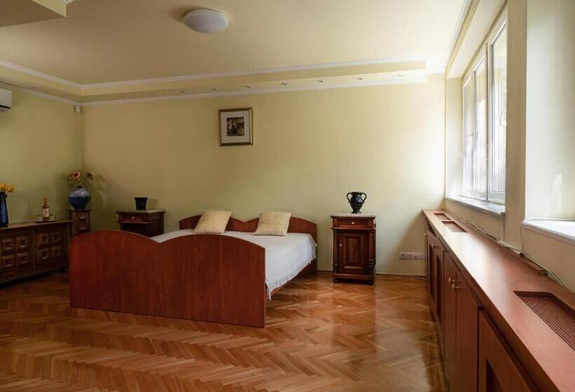 펜션 Frank Vendégház