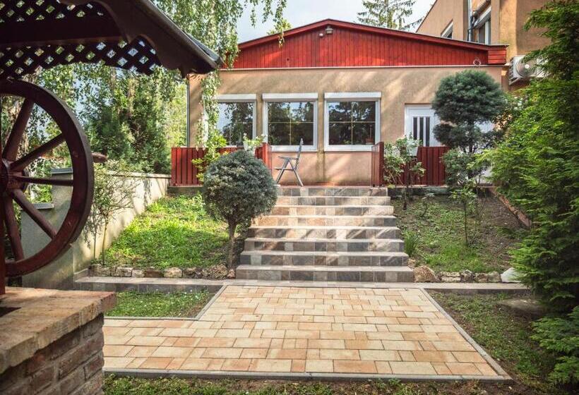 펜션 Frank Vendégház