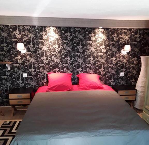 بنسيون Gite Les Cigales