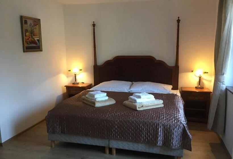 بنسيون Jókai Vendégház Homokkomárom