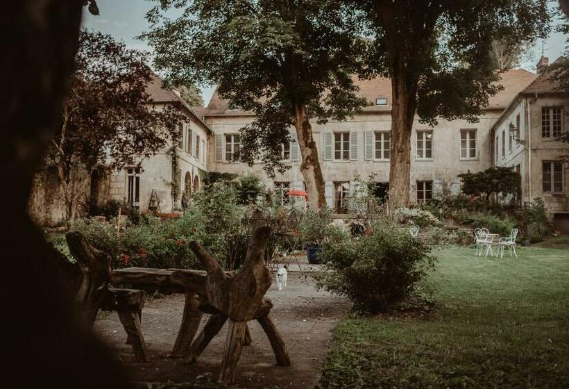 ペンション La Fontaine Racine Chambres D Hôtes