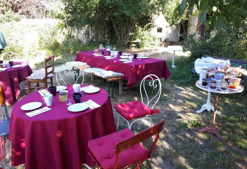 פנסיון La Grange Des Blins