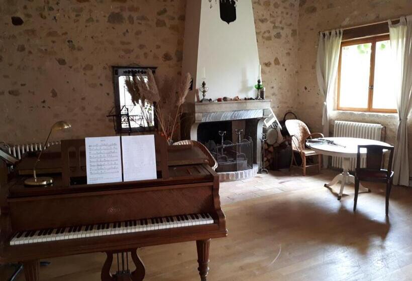 פנסיון La Grange Des Blins