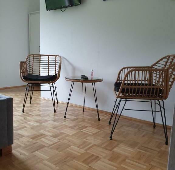 פנסיון Lahnterrassen Geilnau