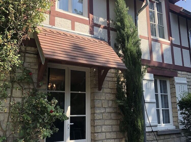 פנסיון Château Du Prieuré évecquemont