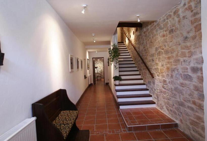 膳宿费 Le Clos Des Pommes