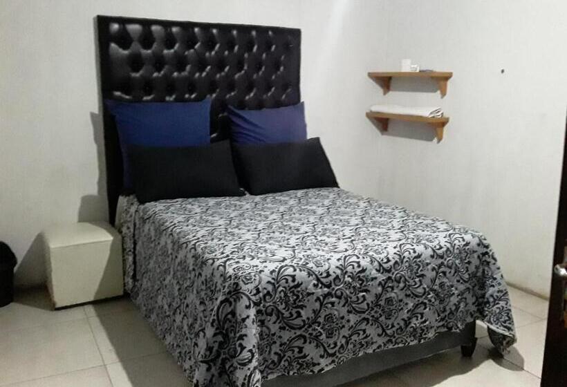 بنسيون Lethabo Guest House