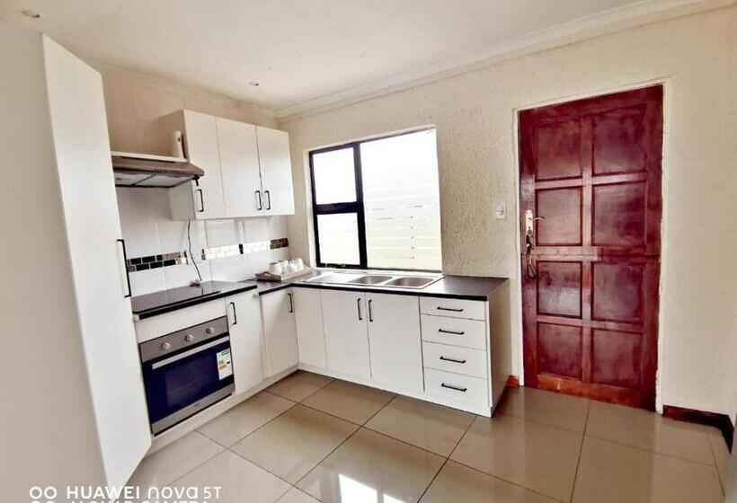 بنسيون Moletji Guest House