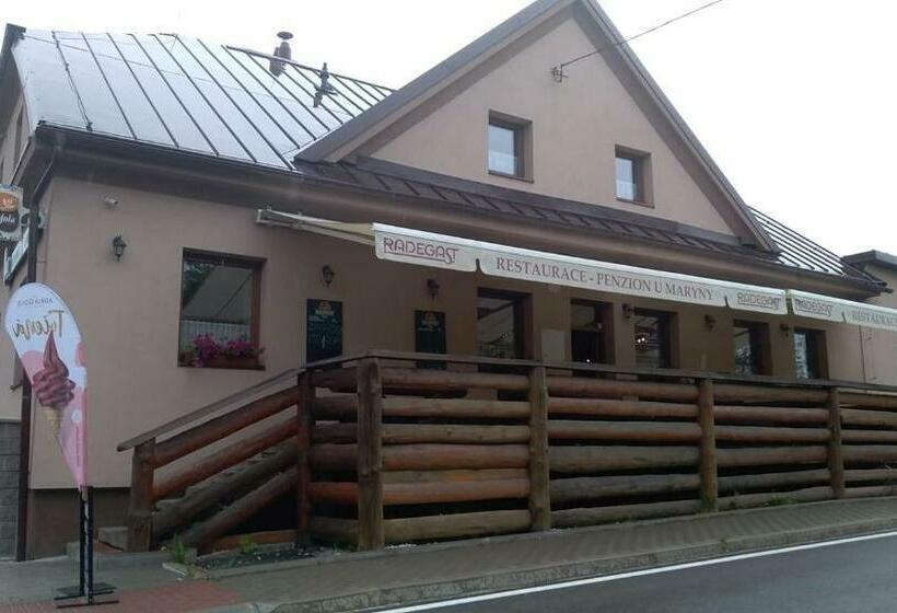 פנסיון Penzion A Restaurace U Maryny