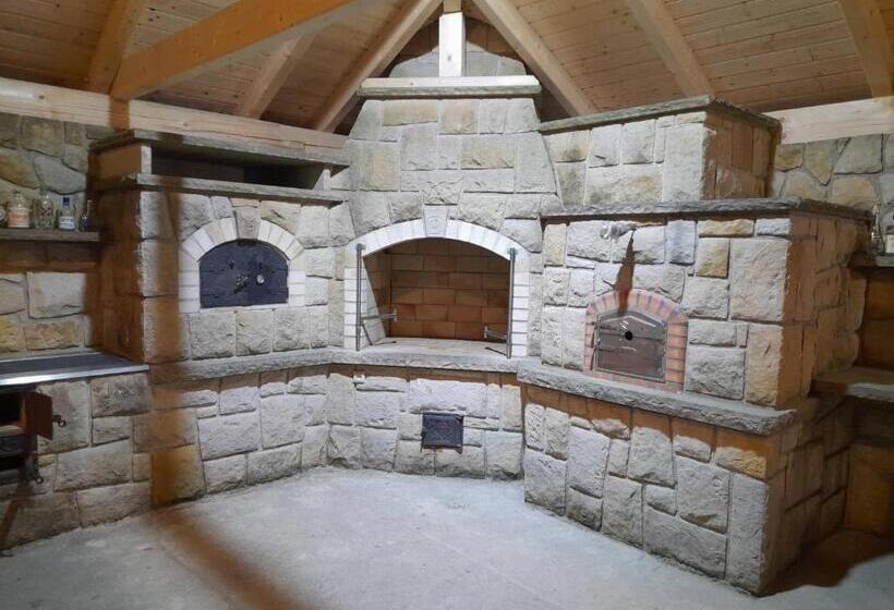 פנסיון Penzion Na Farmě