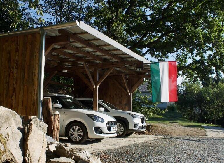 بنسيون Sasfészek Pihenő