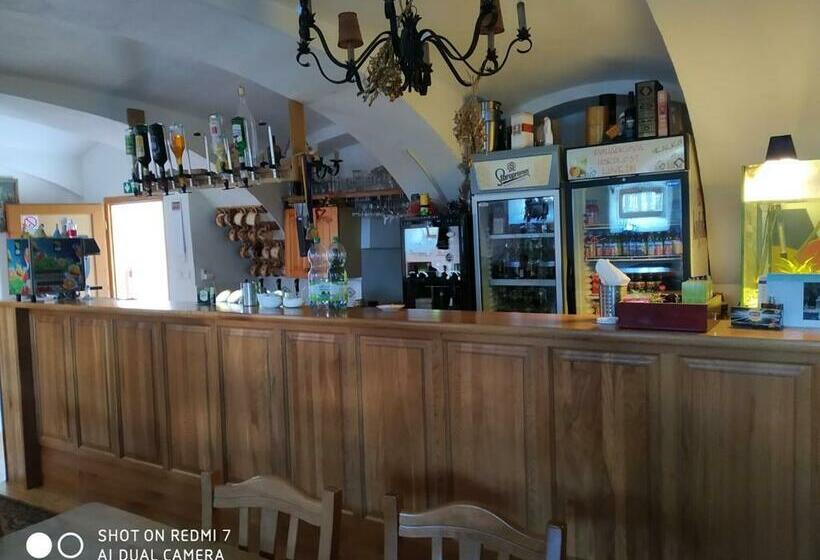 ペンション Soukromá Rezidence Pohádková Usedlost Lovětín