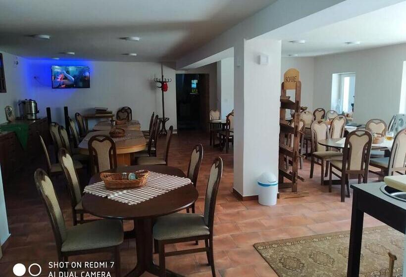 ペンション Soukromá Rezidence Pohádková Usedlost Lovětín