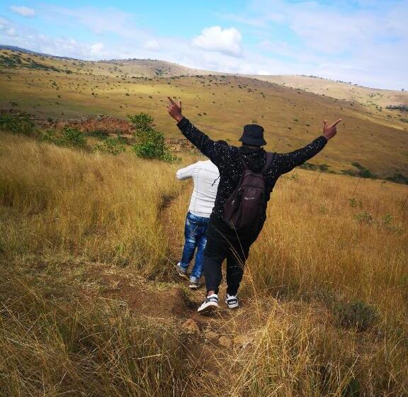 פנסיון Thokazi Haven Guest House & Backpacker