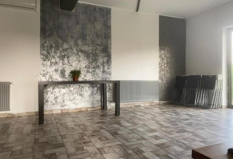 بنسيون Vila Petreceri Private