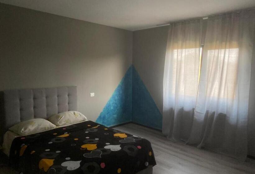 بنسيون Vila Petreceri Private