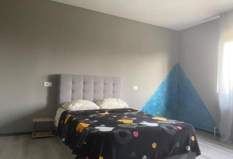 بنسيون Vila Petreceri Private