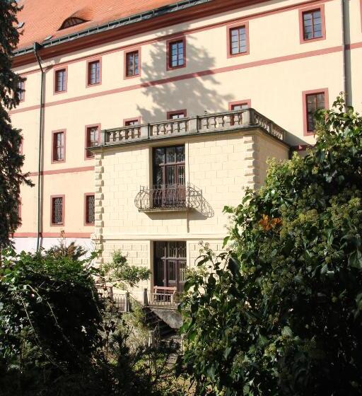 Пансион Zámek Lnáře