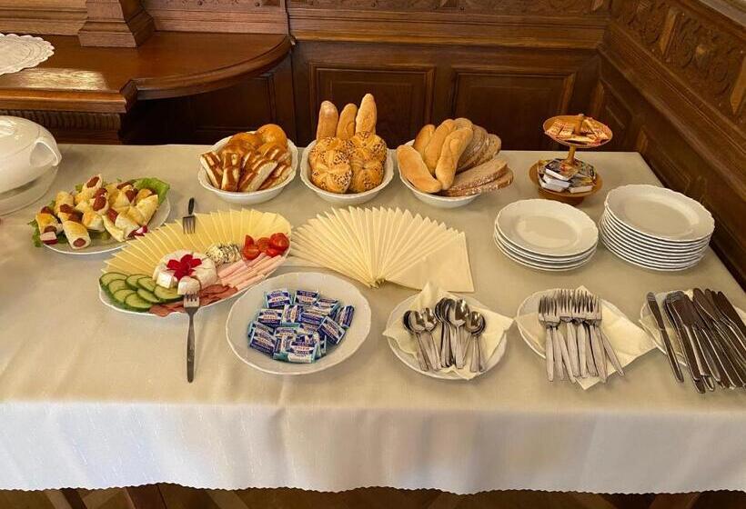 Пансион Zámek Lnáře