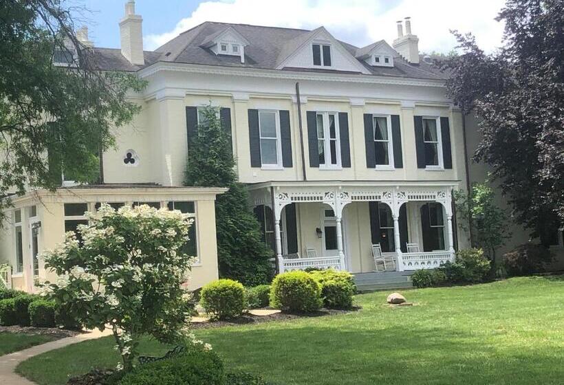 Riverside Inn Bed And Breakfast