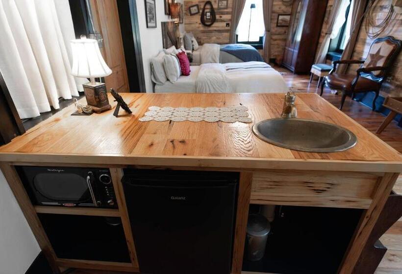 فندق صغير Beard And Lady Inn