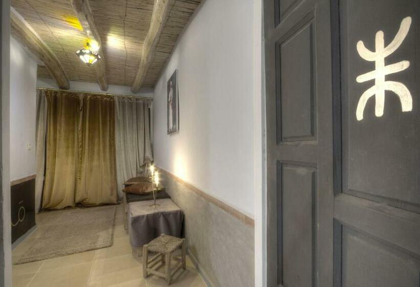 호스텔 Jardin De La Source