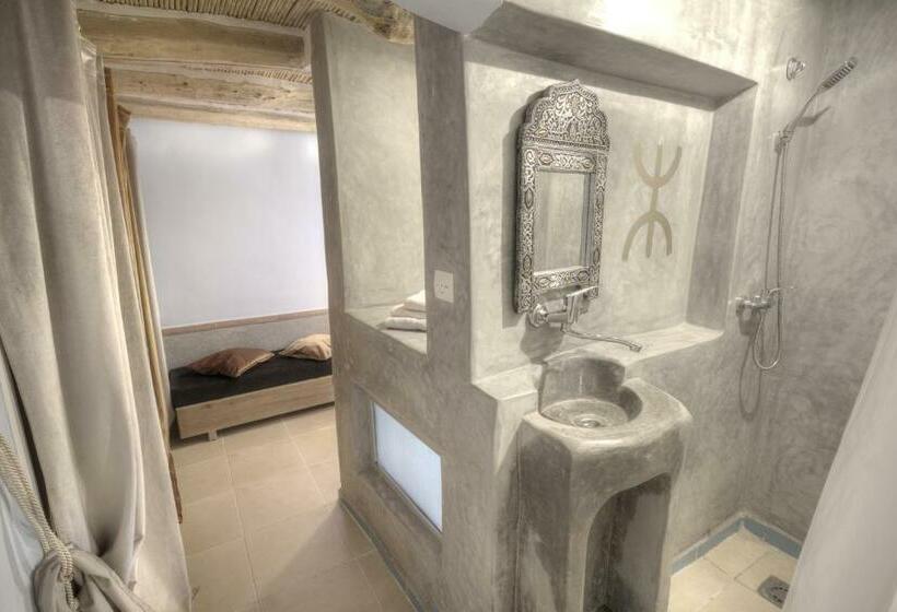 호스텔 Jardin De La Source