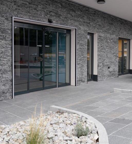 ユースホステル Traunfall