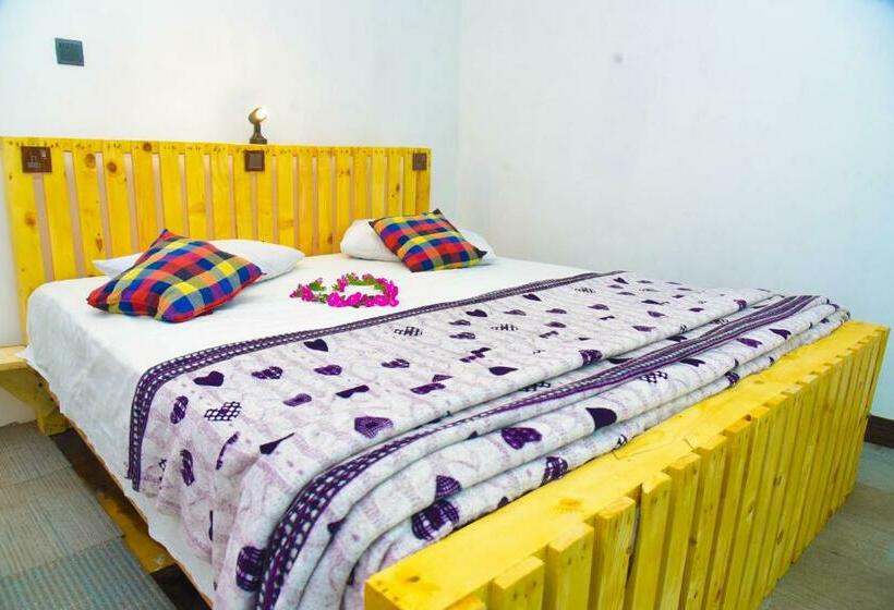 הוסטל Water Flow Inn Ella