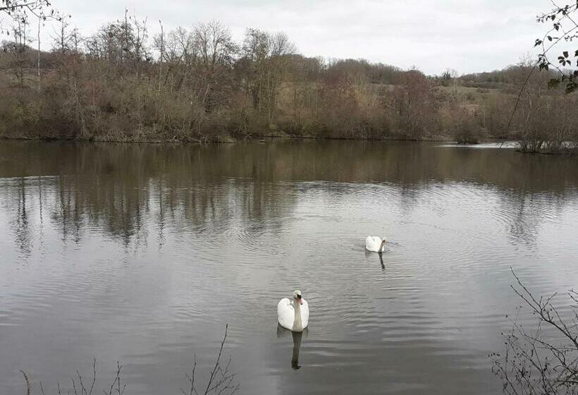 مبيت وإفطار Au Bord De L Eau