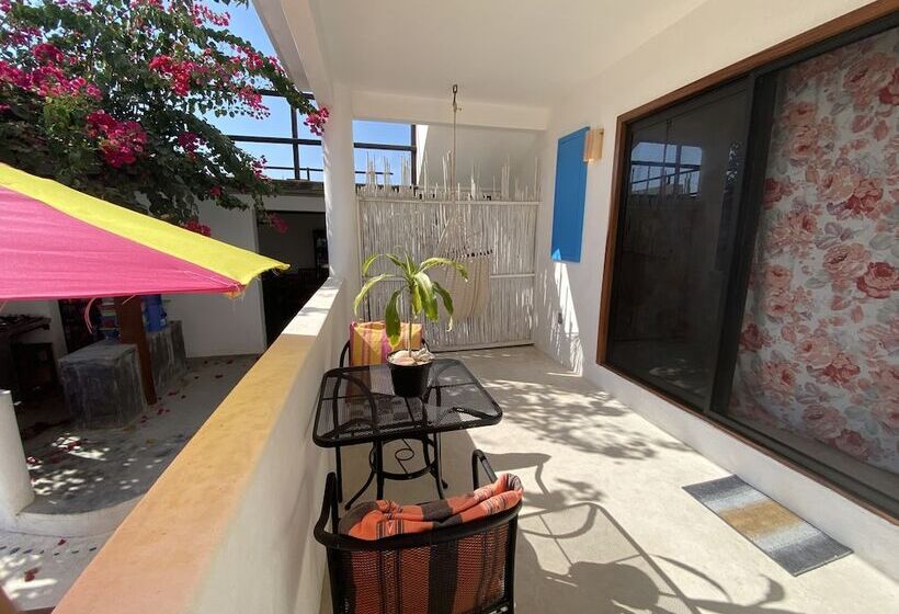 مبيت وإفطار Beachfront Paradise Boutique