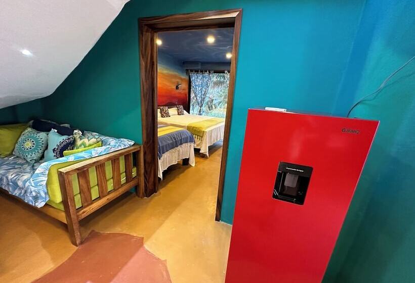 مبيت وإفطار Beachfront Paradise Boutique